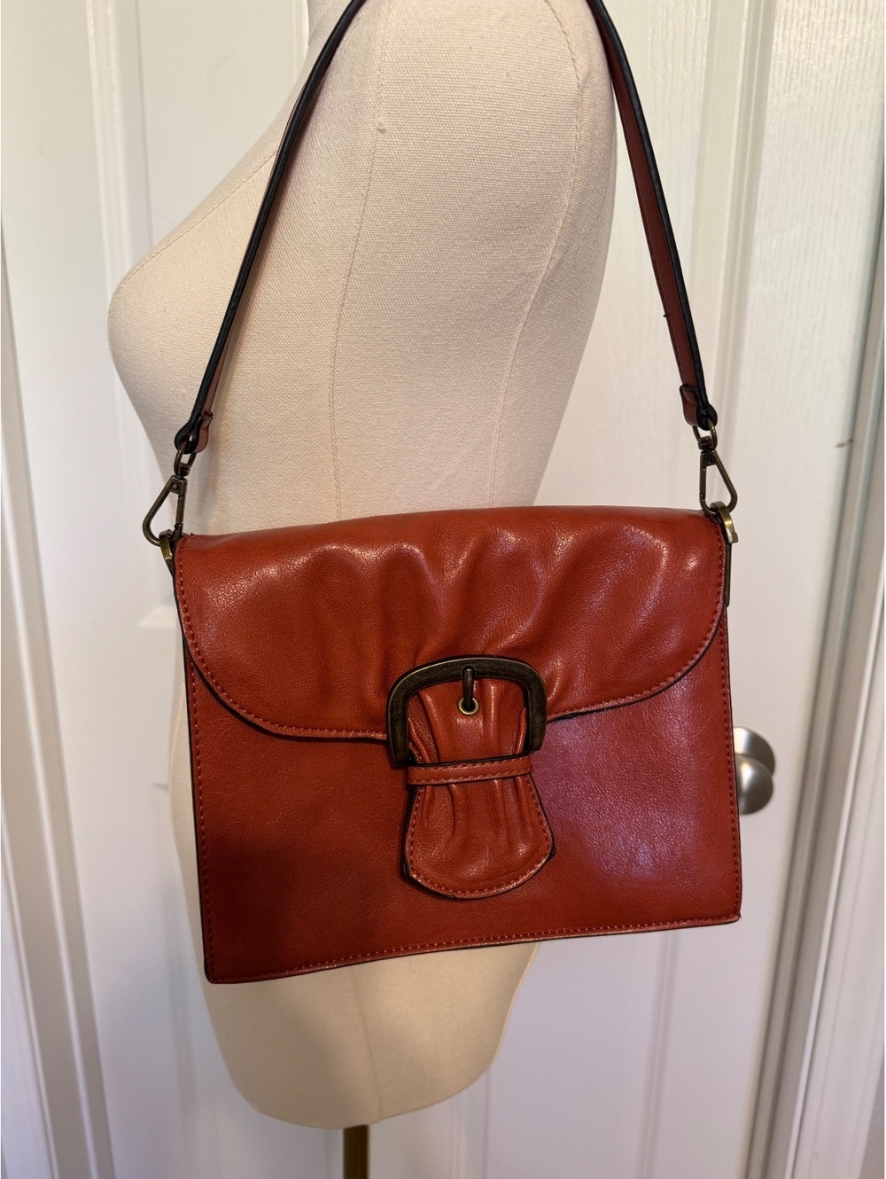 Simply Noelle Burnt-Orange Leather Handbag